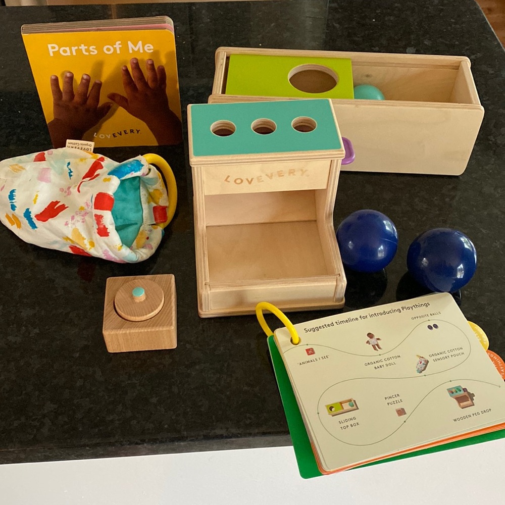 The Thinker 11-12m Lovevery Set. 80% set